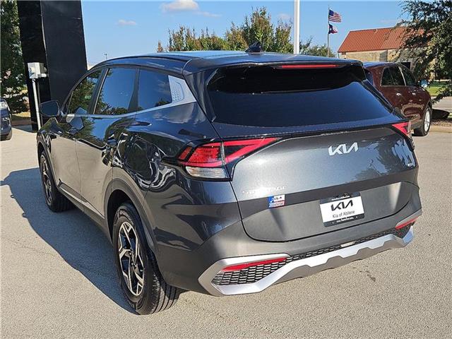 2023 Kia Sportage LX photo 3