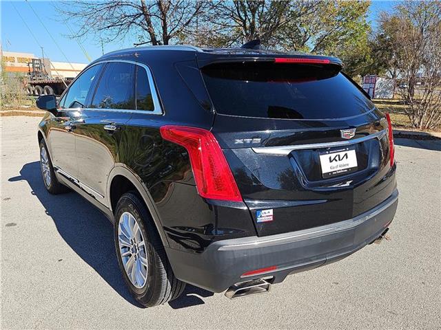 2019 Cadillac XT5 photo 2