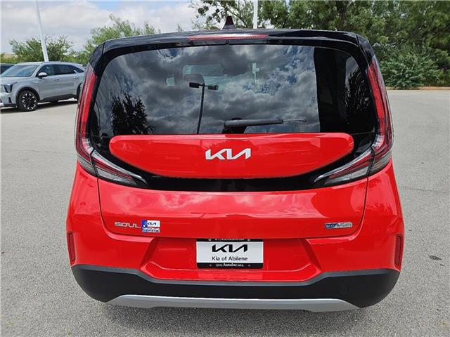2024 Kia Soul EX photo 4