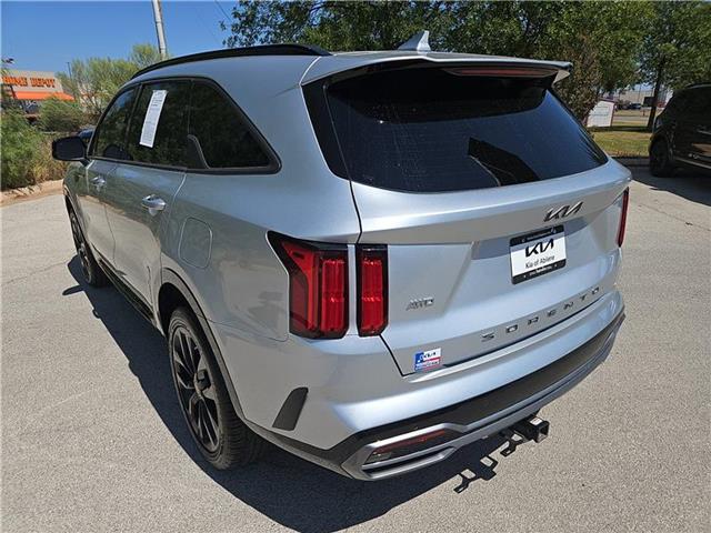 2022 Kia Sorento SX photo 2