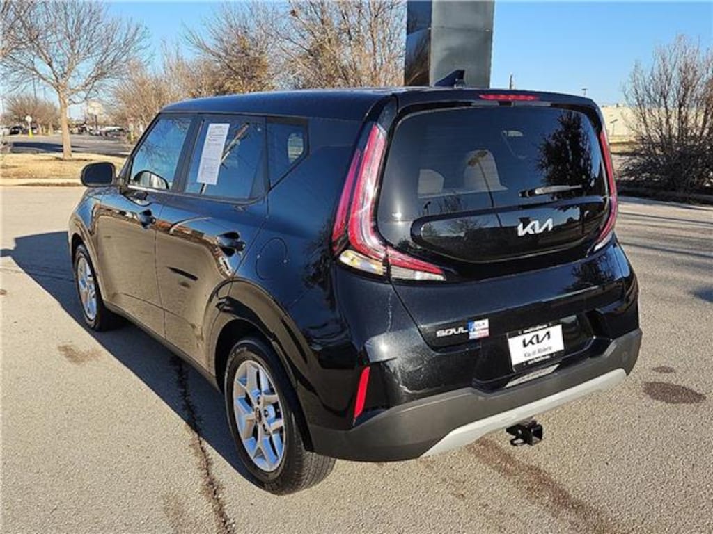 Certified 2023 KIA Soul LX (IVT) Hatchback