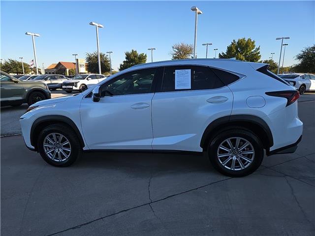 2021 Lexus NX 300 photo 2