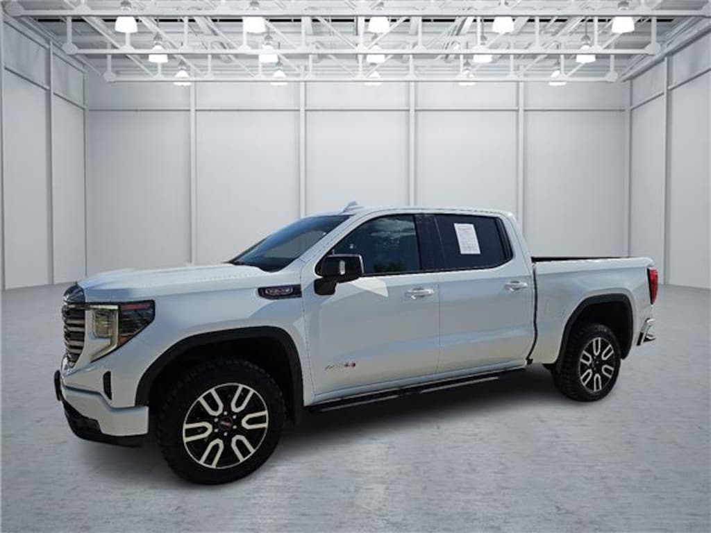 Used 2024 GMC Sierra 1500 AT4 4x4 Crew Cab 5.75 ft. box 147.4 in. WB
