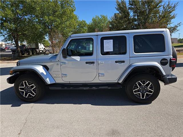 2024 Jeep Wrangler Sahara photo 2