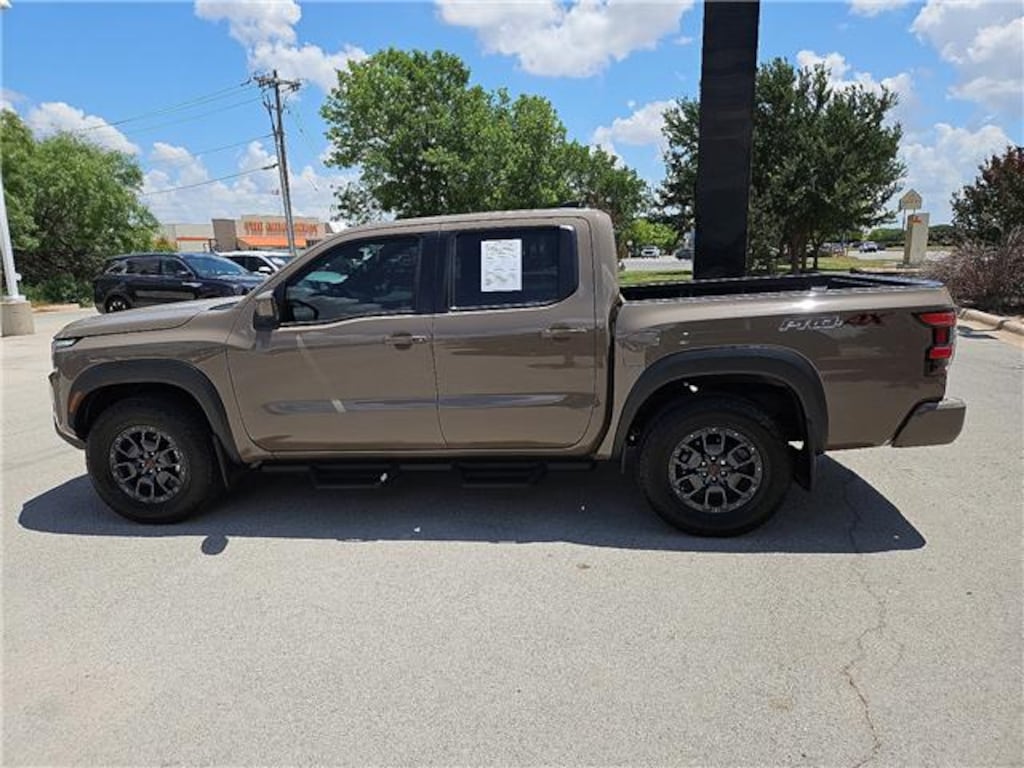 Used 2023 Nissan Frontier PRO-4X (A9) 4x4 Crew Cab 5 ft. box 126 in. WB