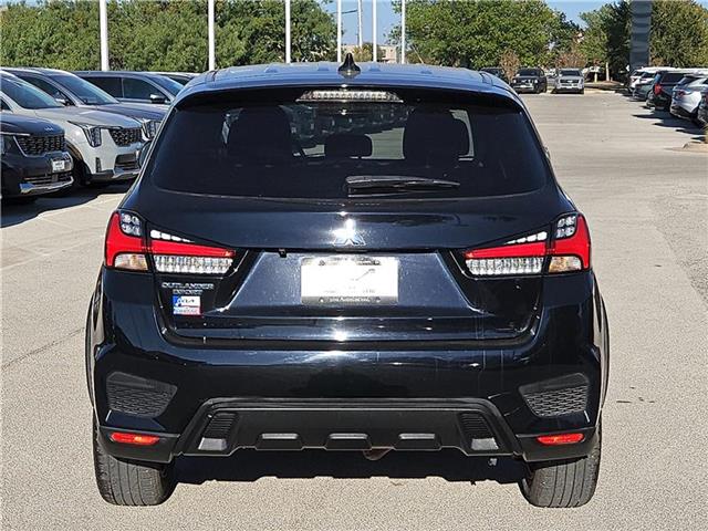 2023 Mitsubishi Outlander Sport ES photo 3