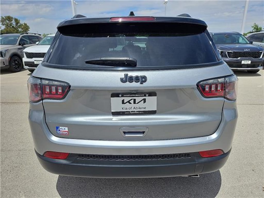 Used 2022 Jeep Compass Latitude Front-Wheel Drive