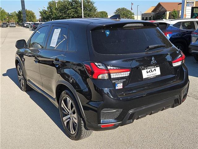 2023 Mitsubishi Outlander Sport ES photo 2