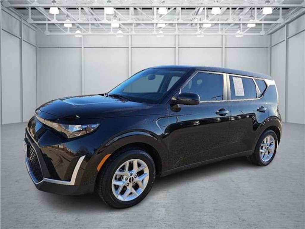 Certified 2023 KIA Soul LX (IVT) Hatchback