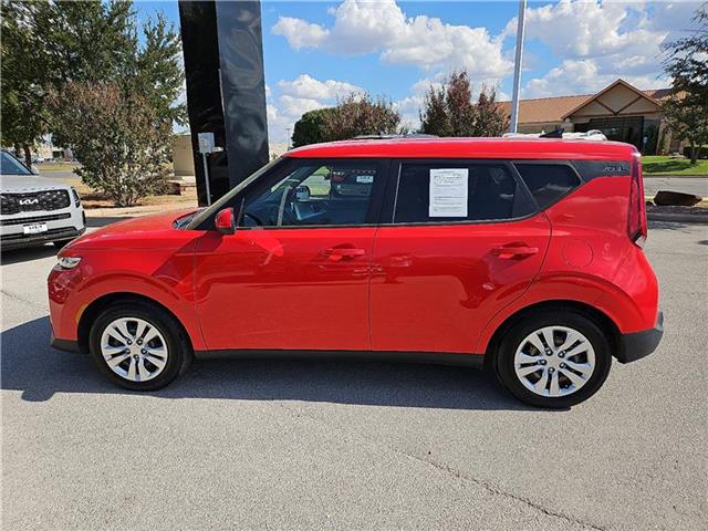 2020 Kia Soul LX photo 2