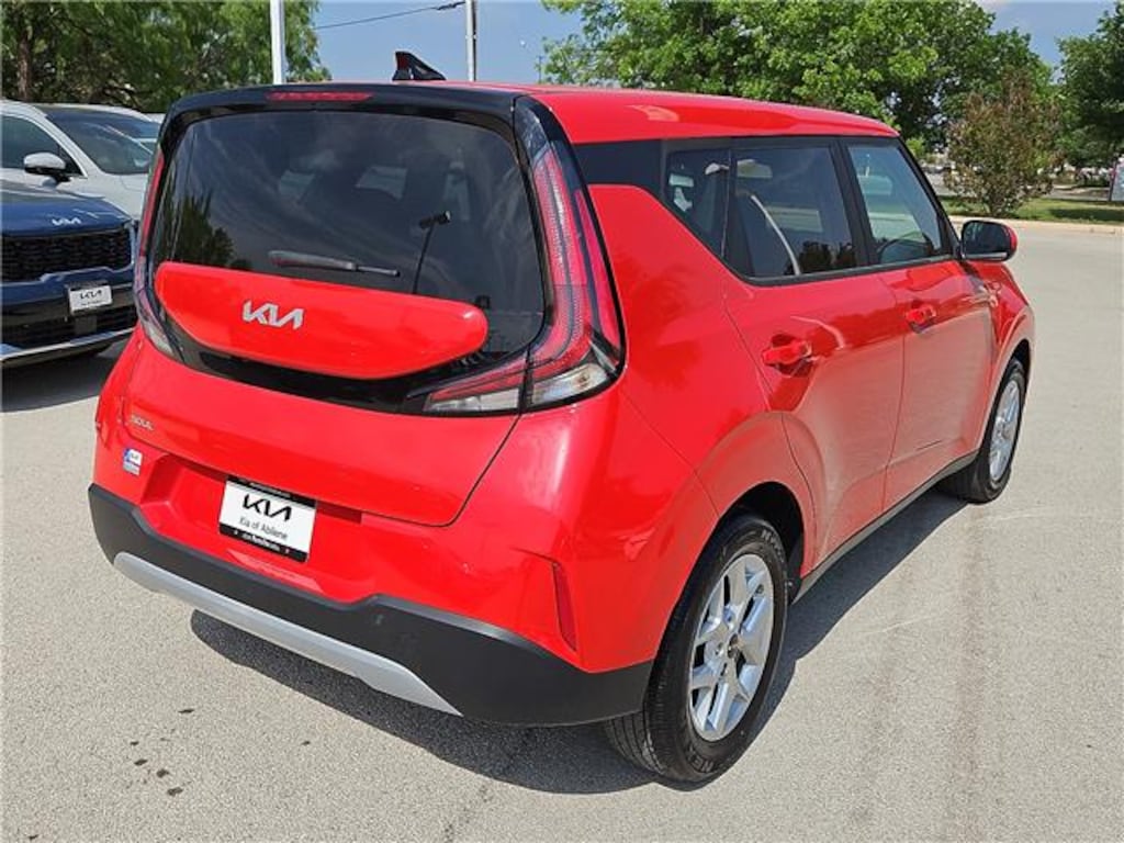 Used 2024 KIA Soul S (IVT) Hatchback