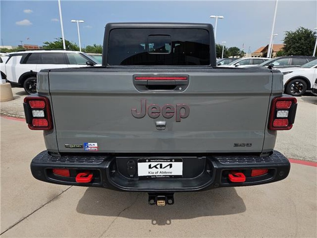 Used 2021 Jeep Gladiator Rubicon 4x4 Crew Cab 5 ft. box