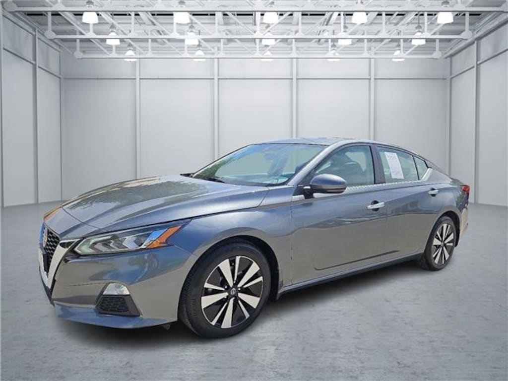 Used 2022 Nissan Altima 2.5 SV