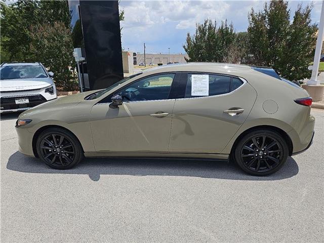 2024 Mazda Mazda3 Hatchback 2.5 Carbon Turbo photo 2