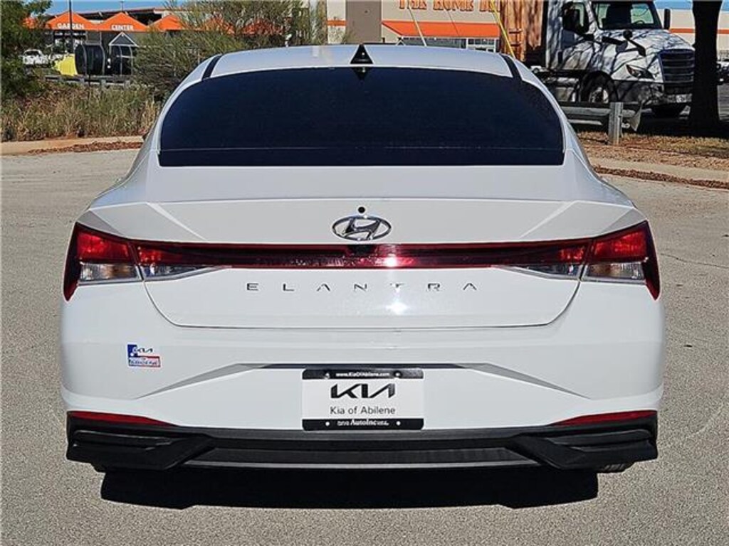 Used 2023 Hyundai Elantra SEL (IVT) Sedan