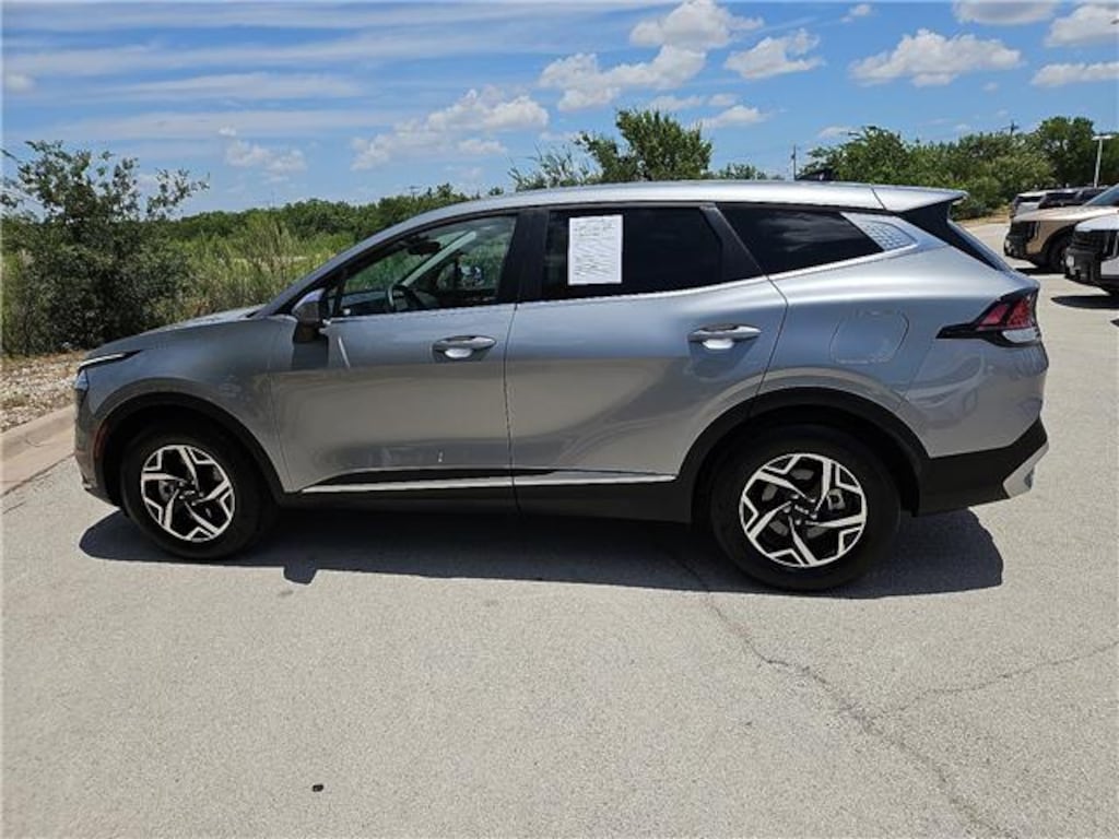 Used 2025 KIA Sportage LX Front-Wheel Drive