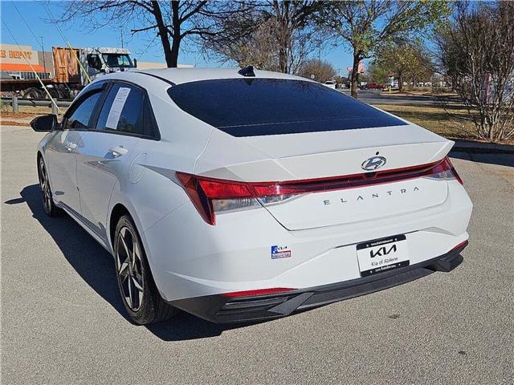 Used 2023 Hyundai Elantra SEL (IVT) Sedan