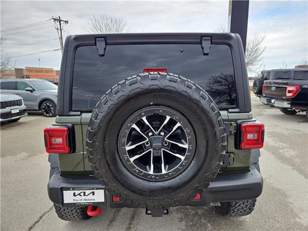 Used 2024 Jeep Wrangler Rubicon 4x4