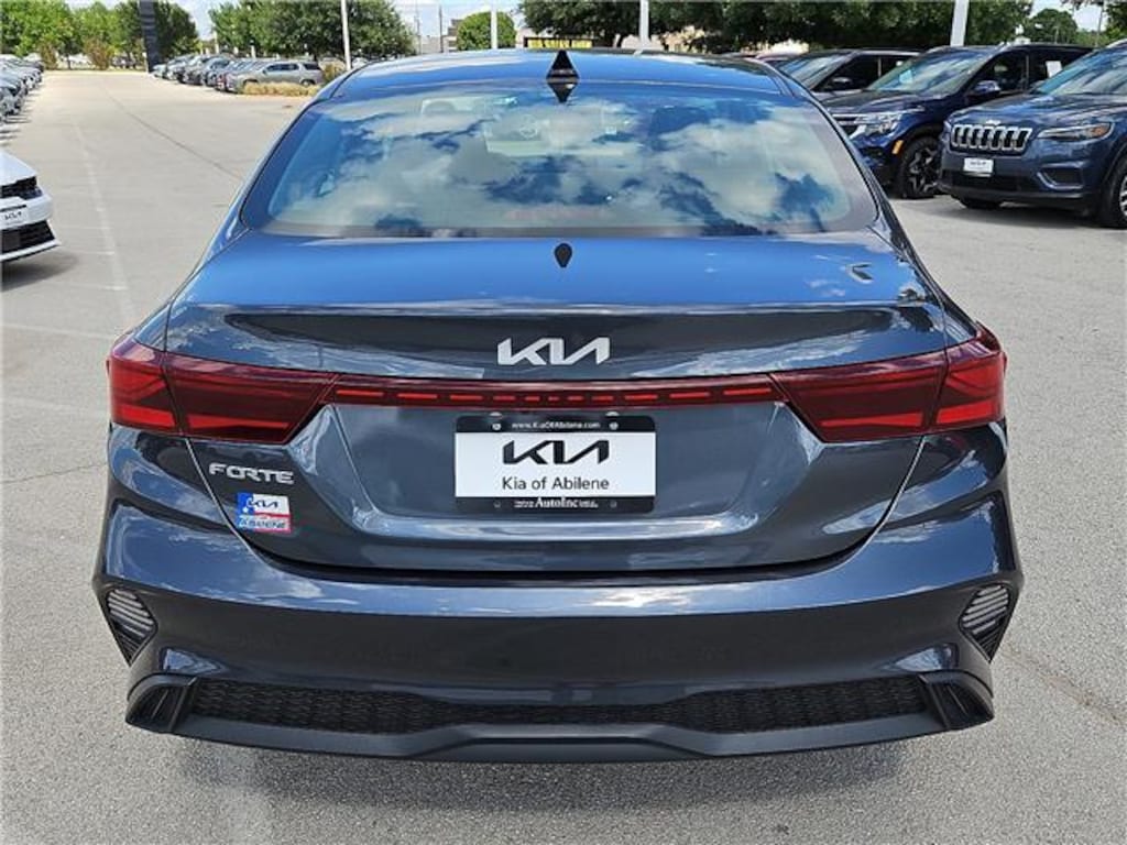 Certified 2024 KIA Forte LXS (IVT) Sedan
