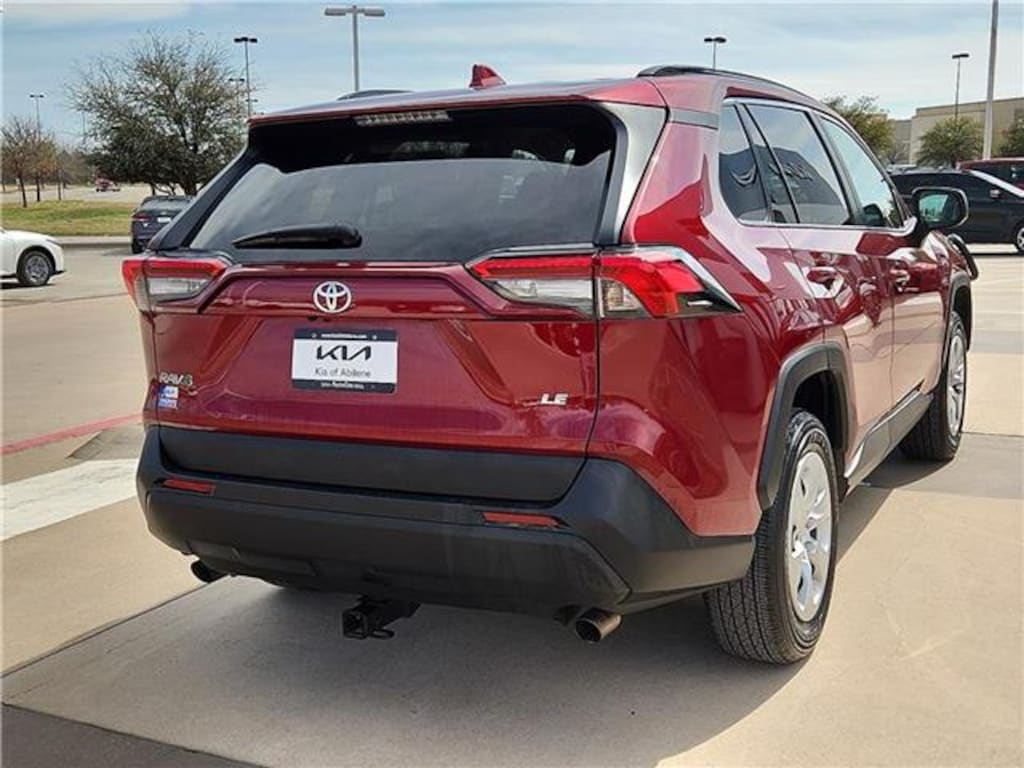 Used 2021 Toyota RAV4 LE Front-wheel Drive