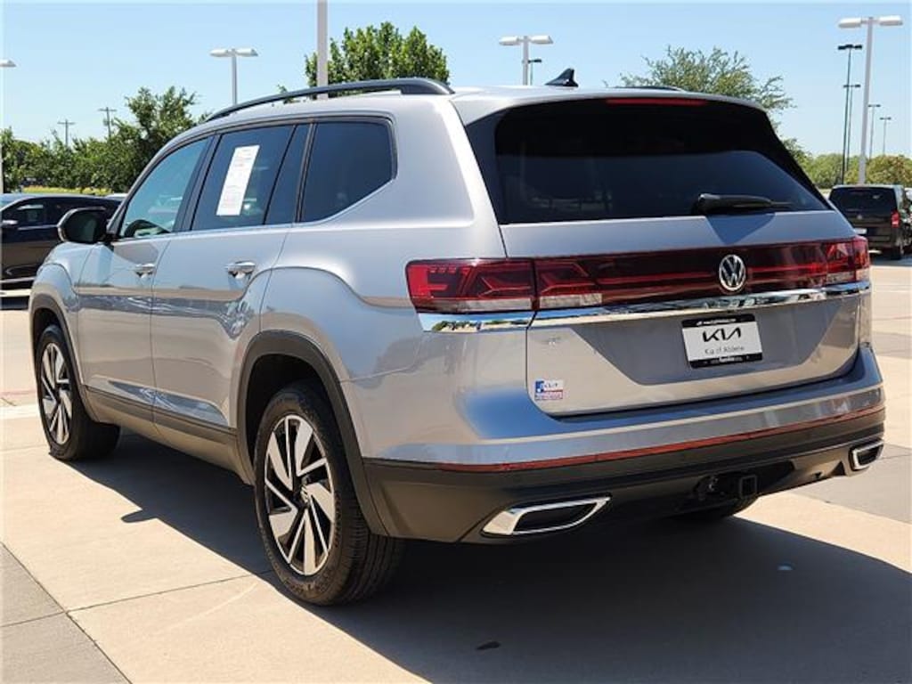 Used 2025 Volkswagen Atlas 2.0T SE w/Technology Front-Wheel Drive