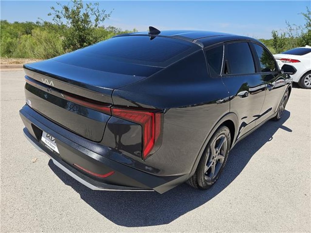 Certified 2025 KIA K4 LXS (IVT) Sedan