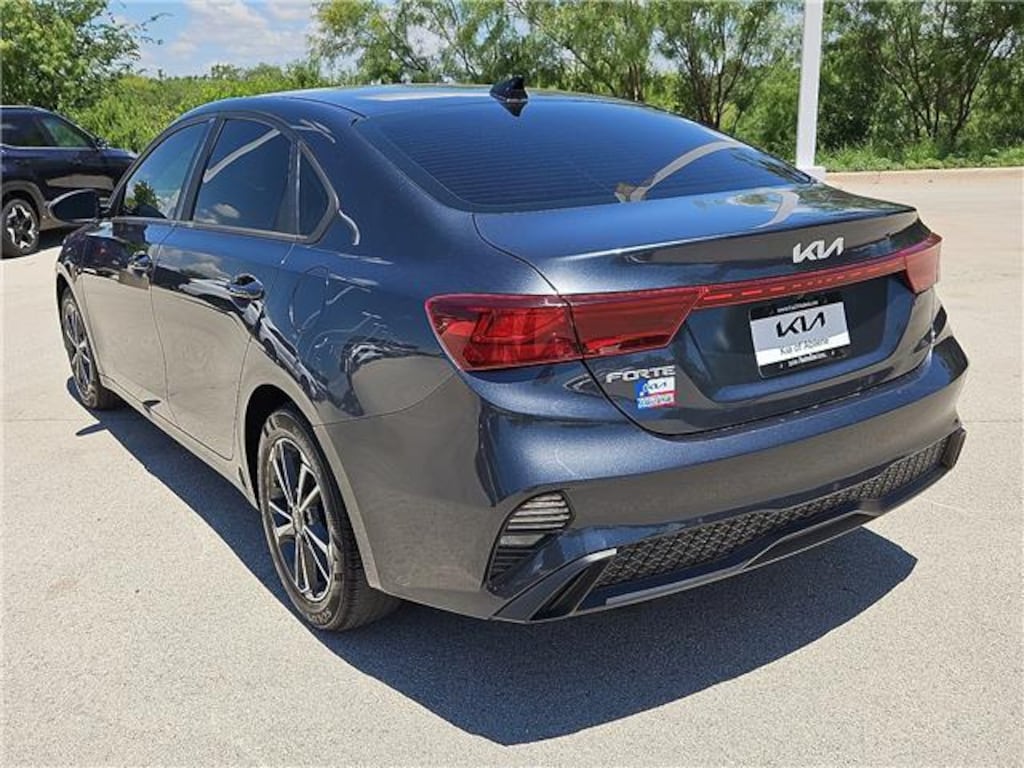 Used 2023 KIA Forte LXS (IVT) Sedan
