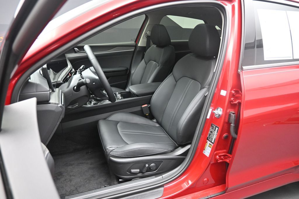 2025 Kia K5 EX - Photo 21