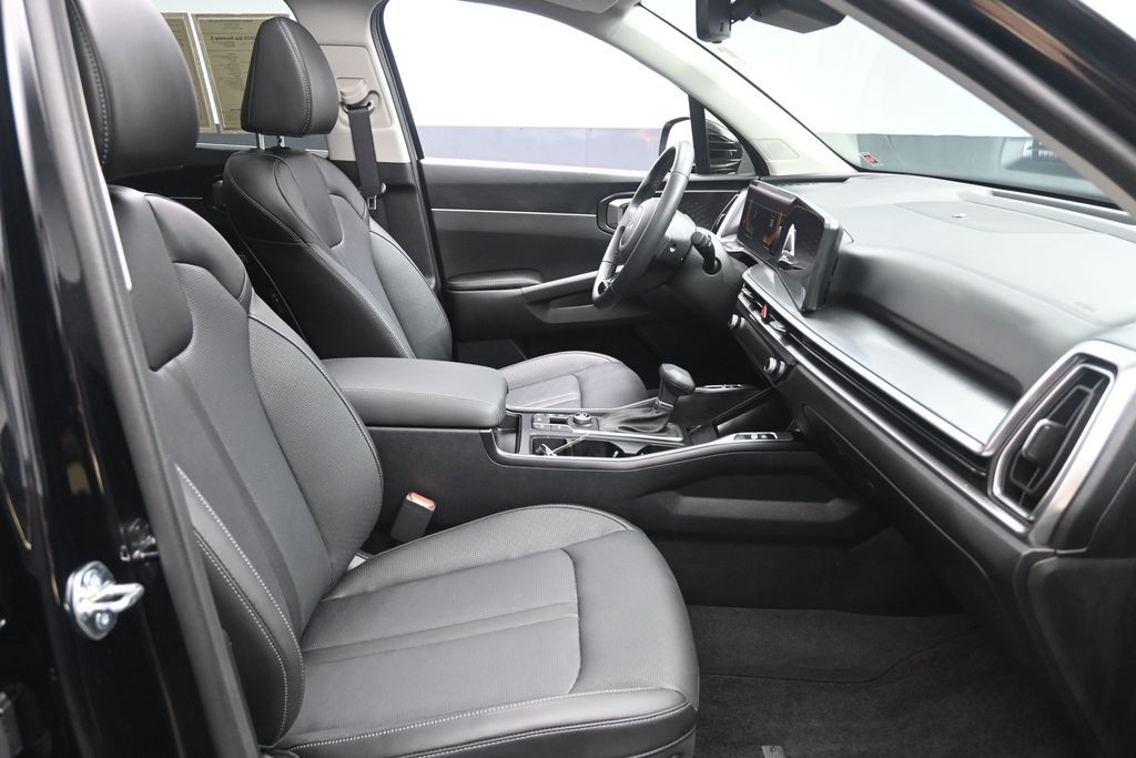 2025 Kia Sorento S - Photo 27
