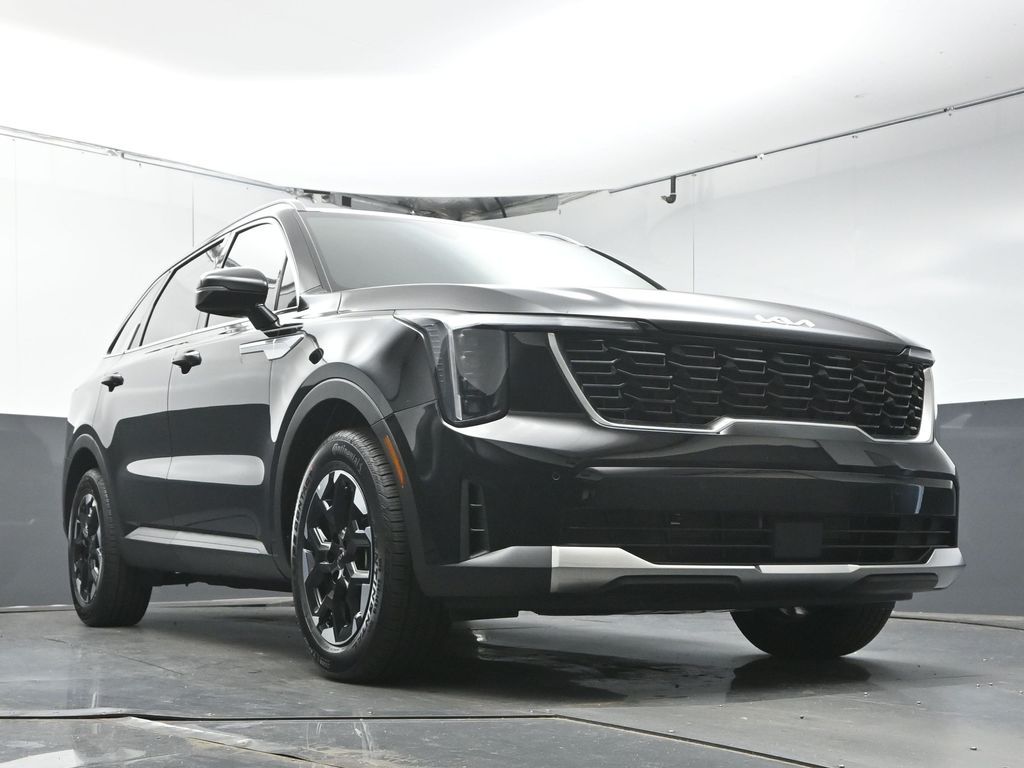 2025 Kia Sorento S - Photo 34