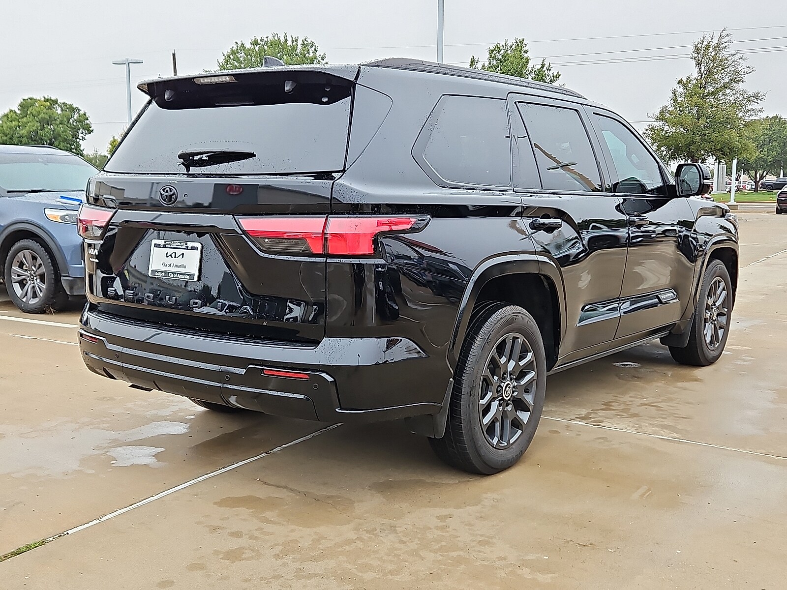 2024 Toyota Sequoia Platinum photo 3