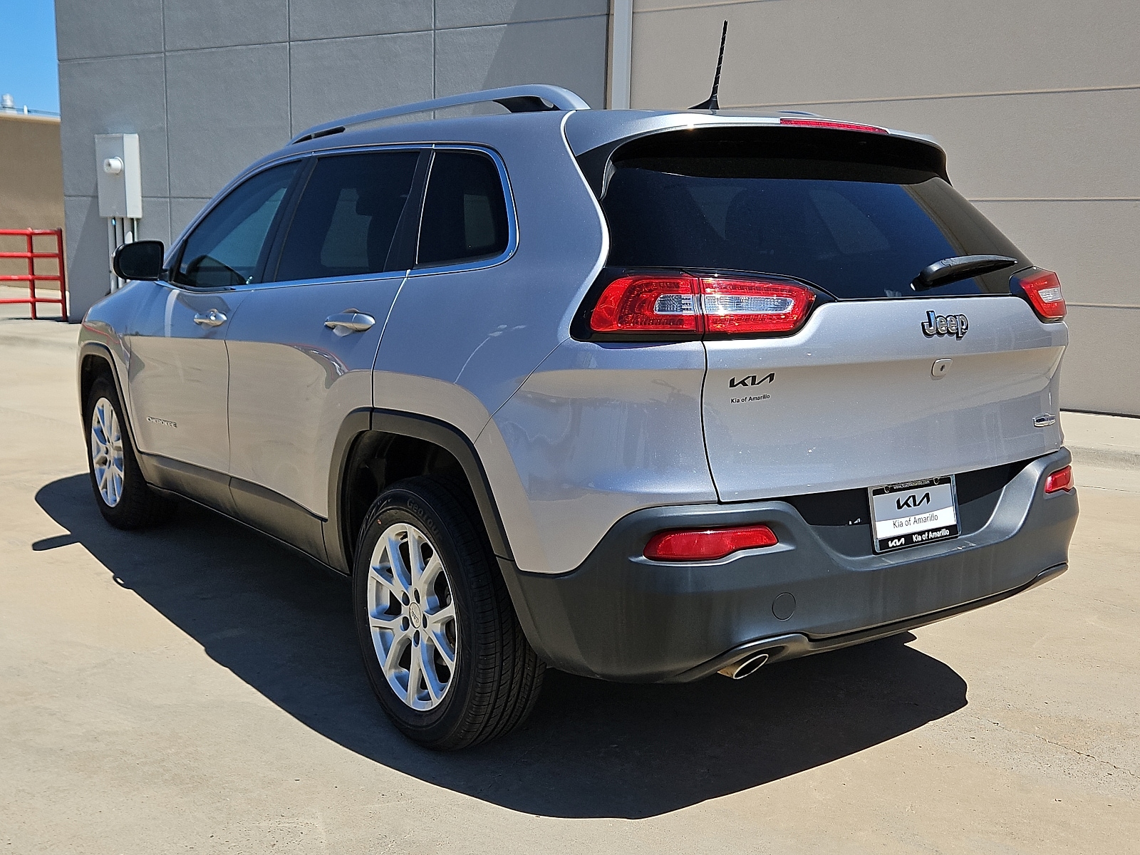 Used 2018 Jeep Cherokee Latitude Plus with VIN 1C4PJLLB8JD518569 for sale in Amarillo, TX