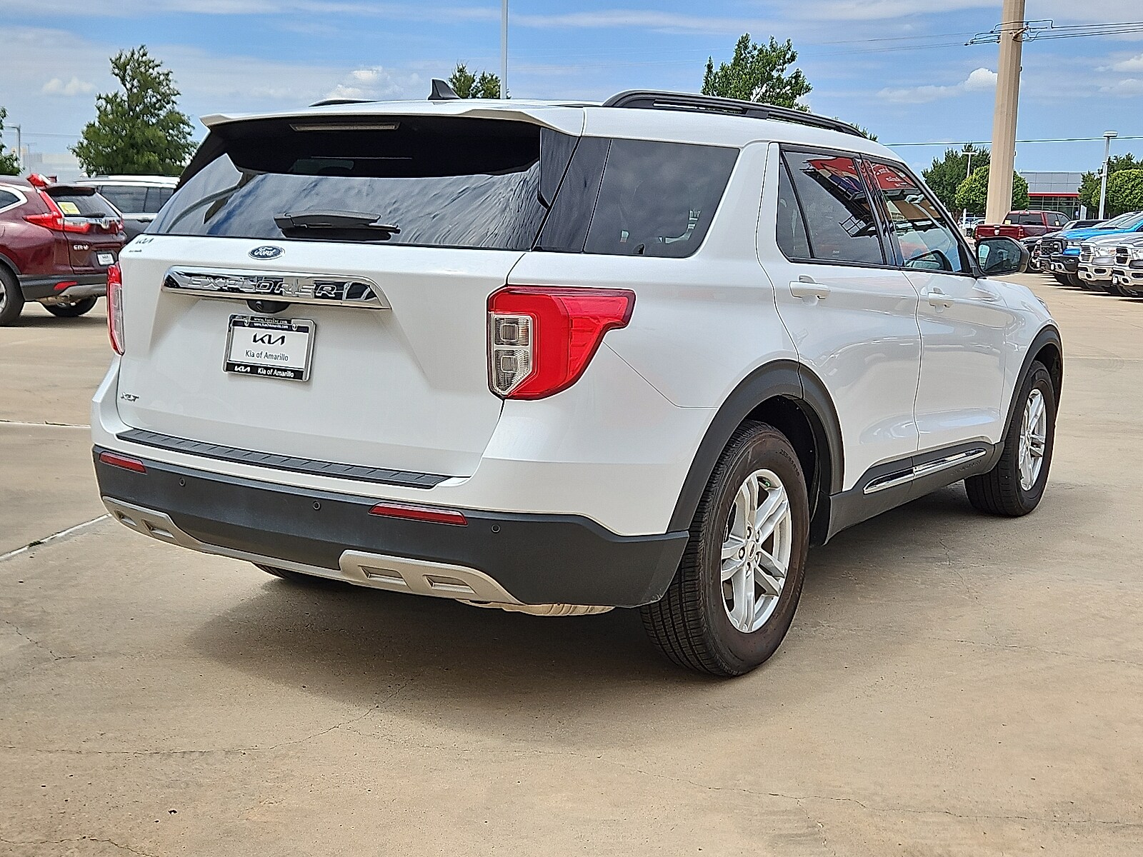 2024 Ford Explorer XLT photo 3