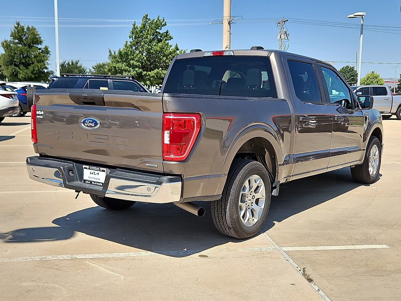 2023 Ford F-150 XLT photo 3