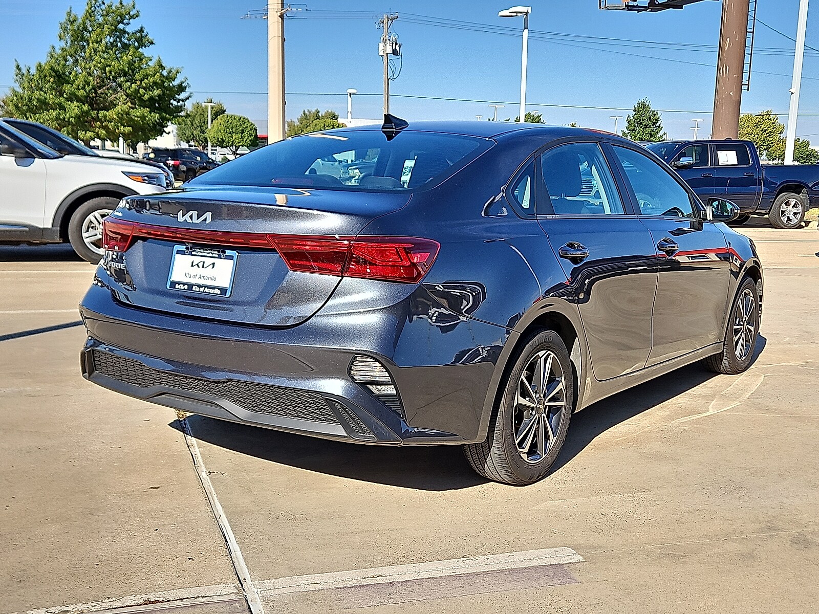 2024 Kia Forte LXS photo 3