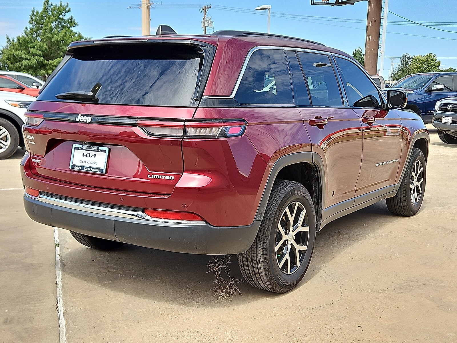 2024 Jeep Grand Cherokee Limited photo 2