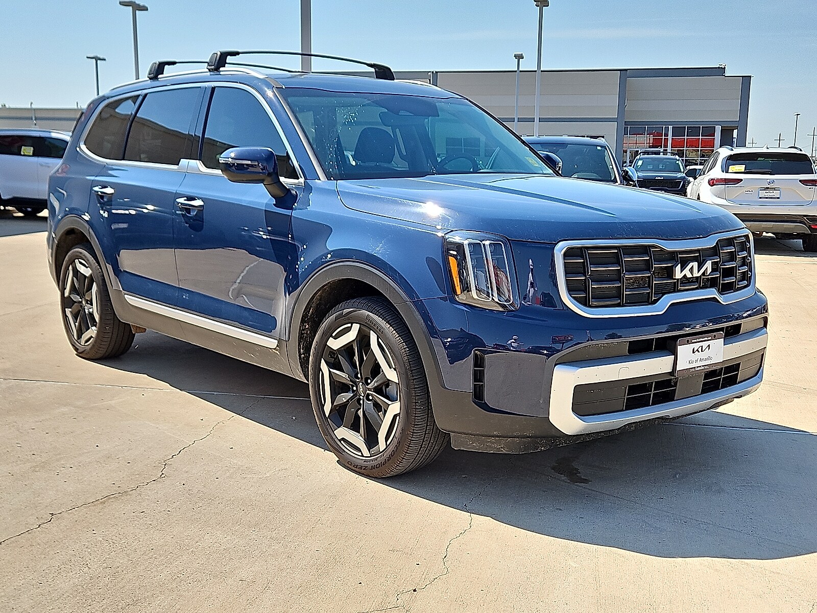 2025 Kia Telluride S photo 3