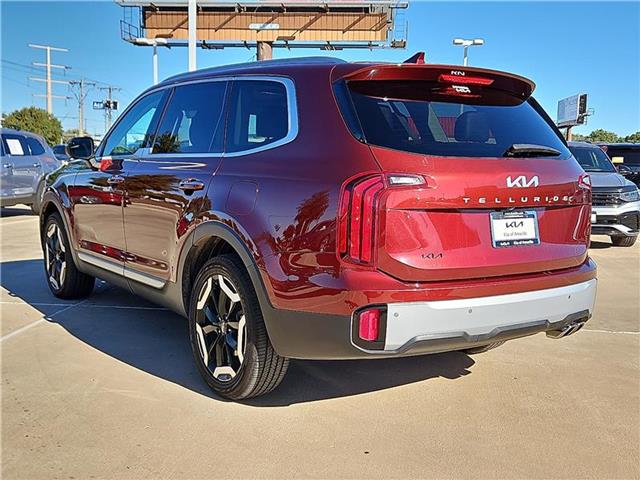 2023 Kia Telluride S photo 2
