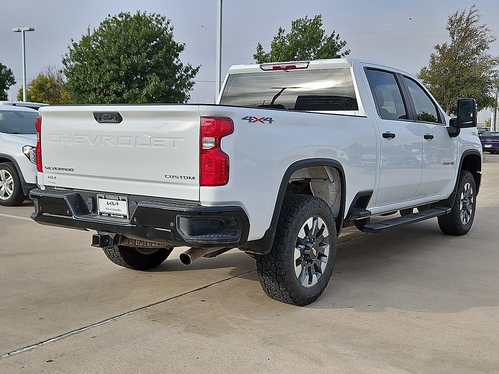 2024 Chevrolet Silverado 2500HD Custom photo 3
