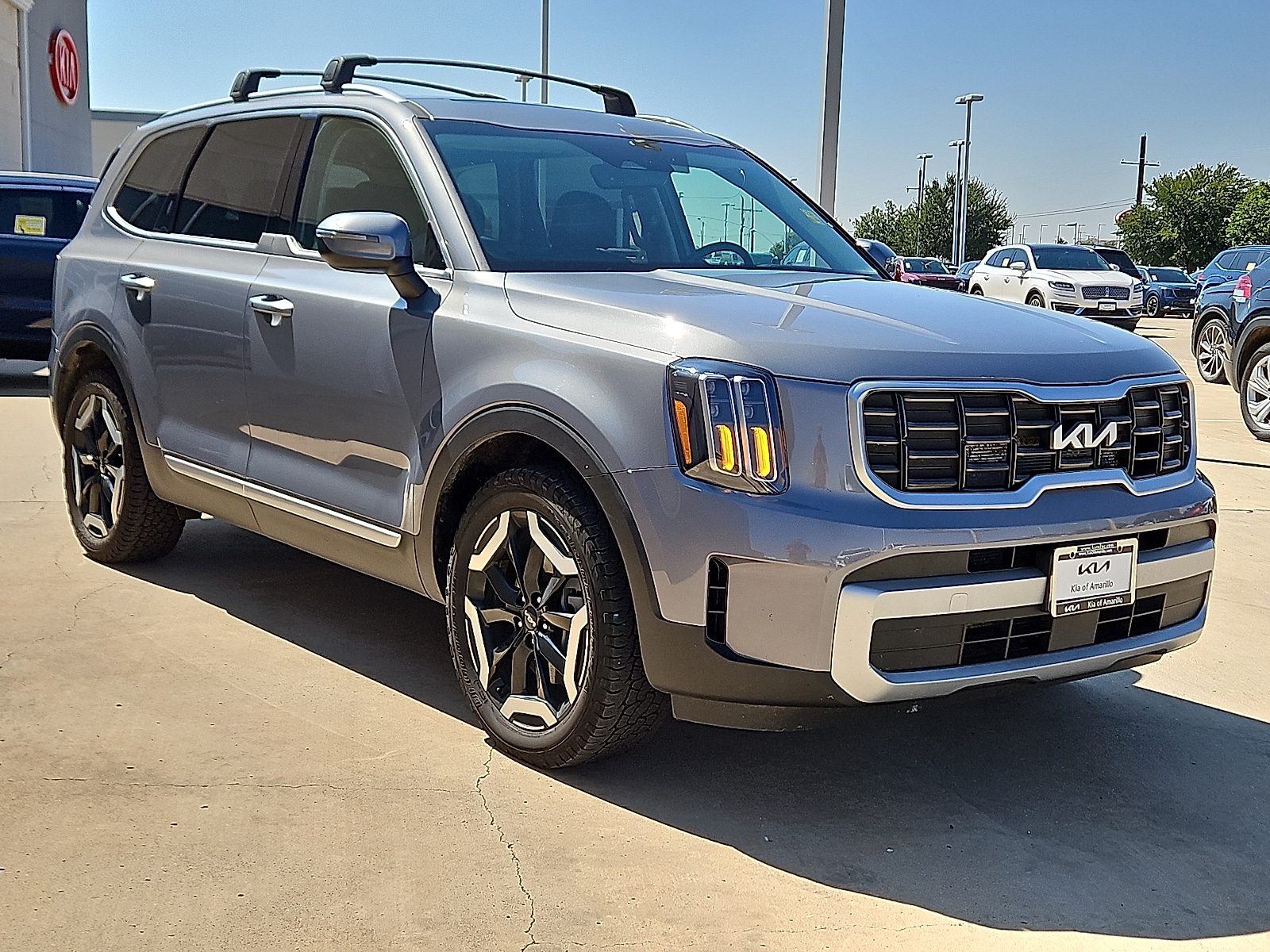 2024 Kia Telluride S photo 2
