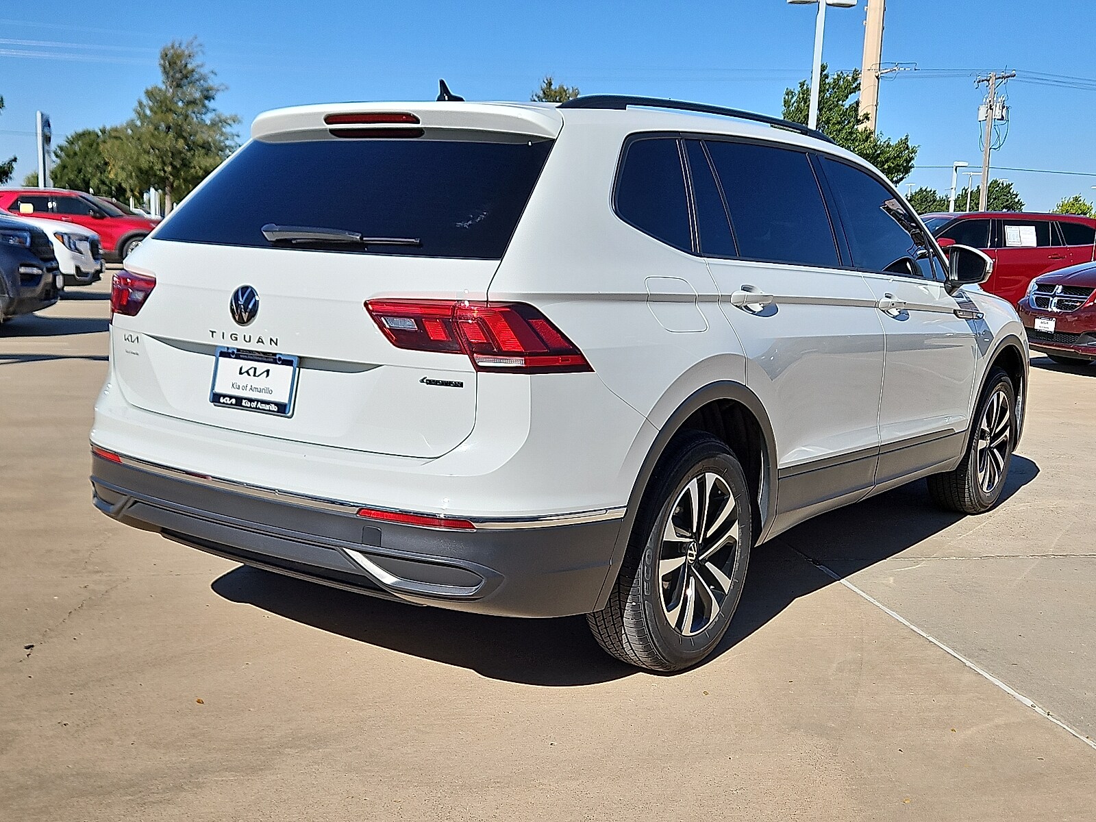 2024 Volkswagen Tiguan S photo 3