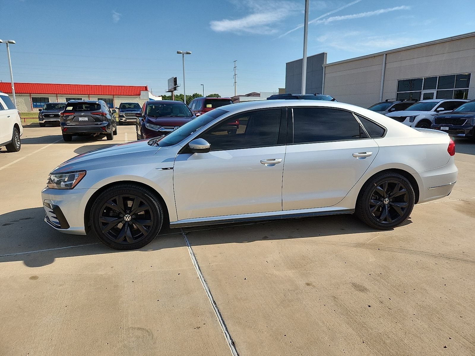 Used 2018 Volkswagen Passat R-Line with VIN 1VWAA7A30JC024802 for sale in Amarillo, TX