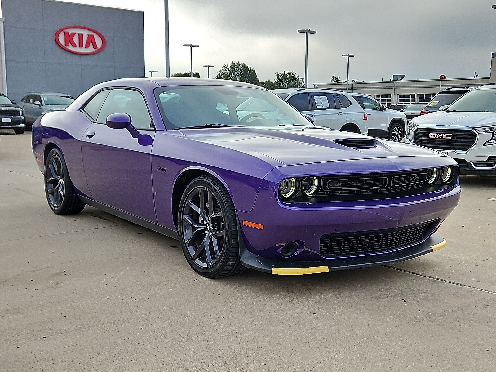 2023 Dodge Challenger R/T photo 4
