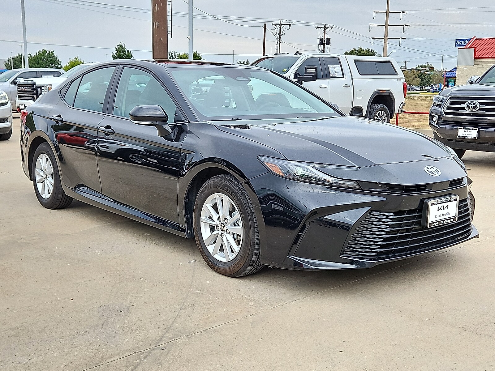 2025 Toyota Camry LE photo 3