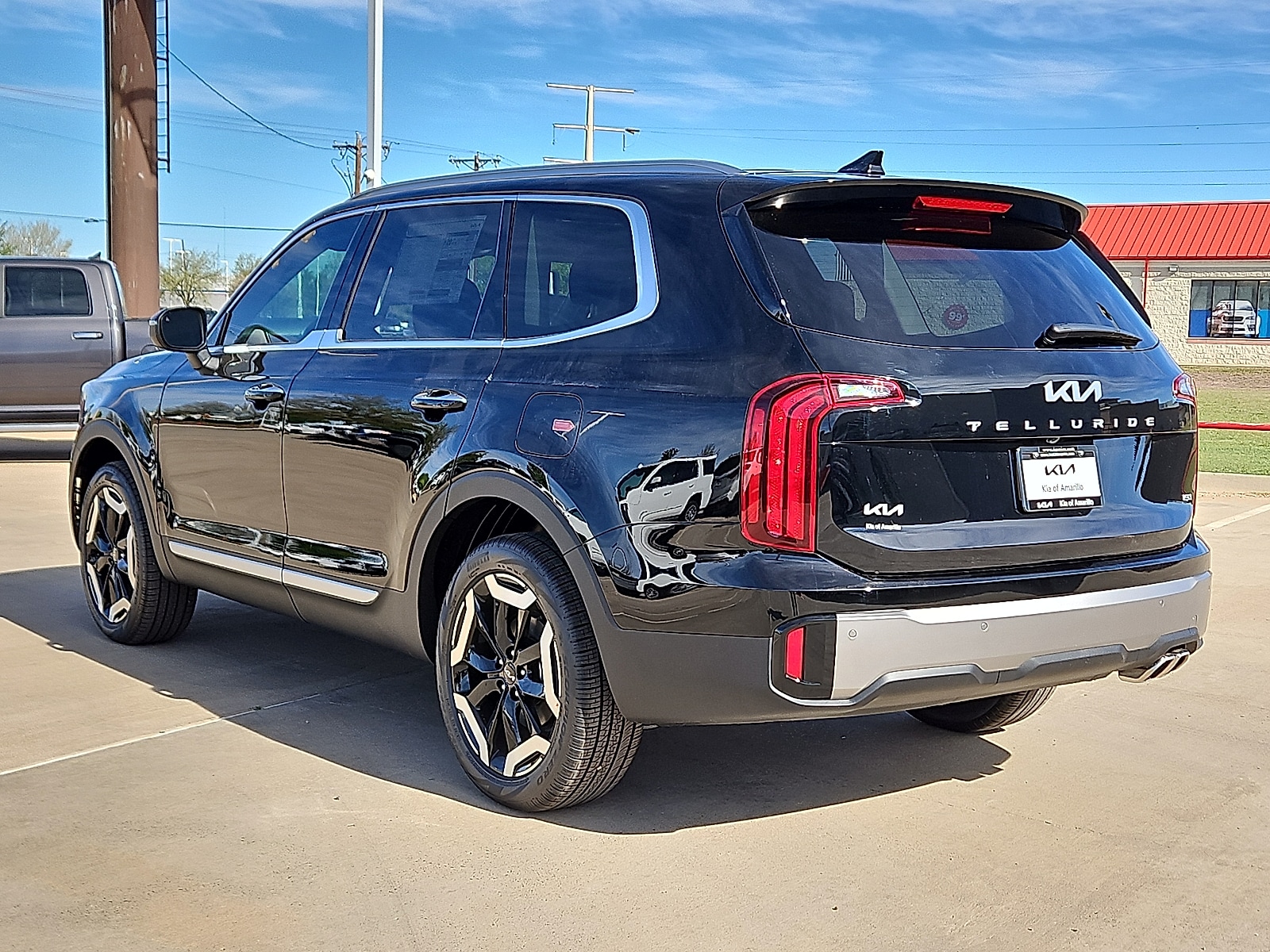 Certified 2025 Kia Telluride S with VIN 5XYP6DGCXSG634692 for sale in Amarillo, TX