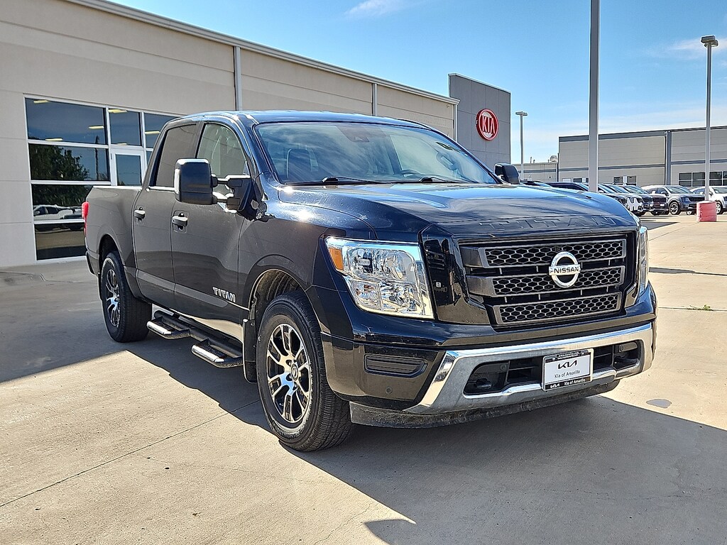 Used 2022 Nissan Titan SV (A9) 4x2 Crew Cab 5.5 ft. box 139.8 in. WB