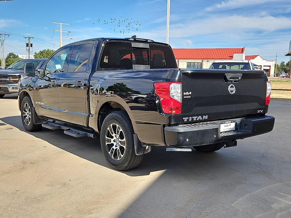 Used 2022 Nissan Titan SV (A9) 4x2 Crew Cab 5.5 ft. box 139.8 in. WB
