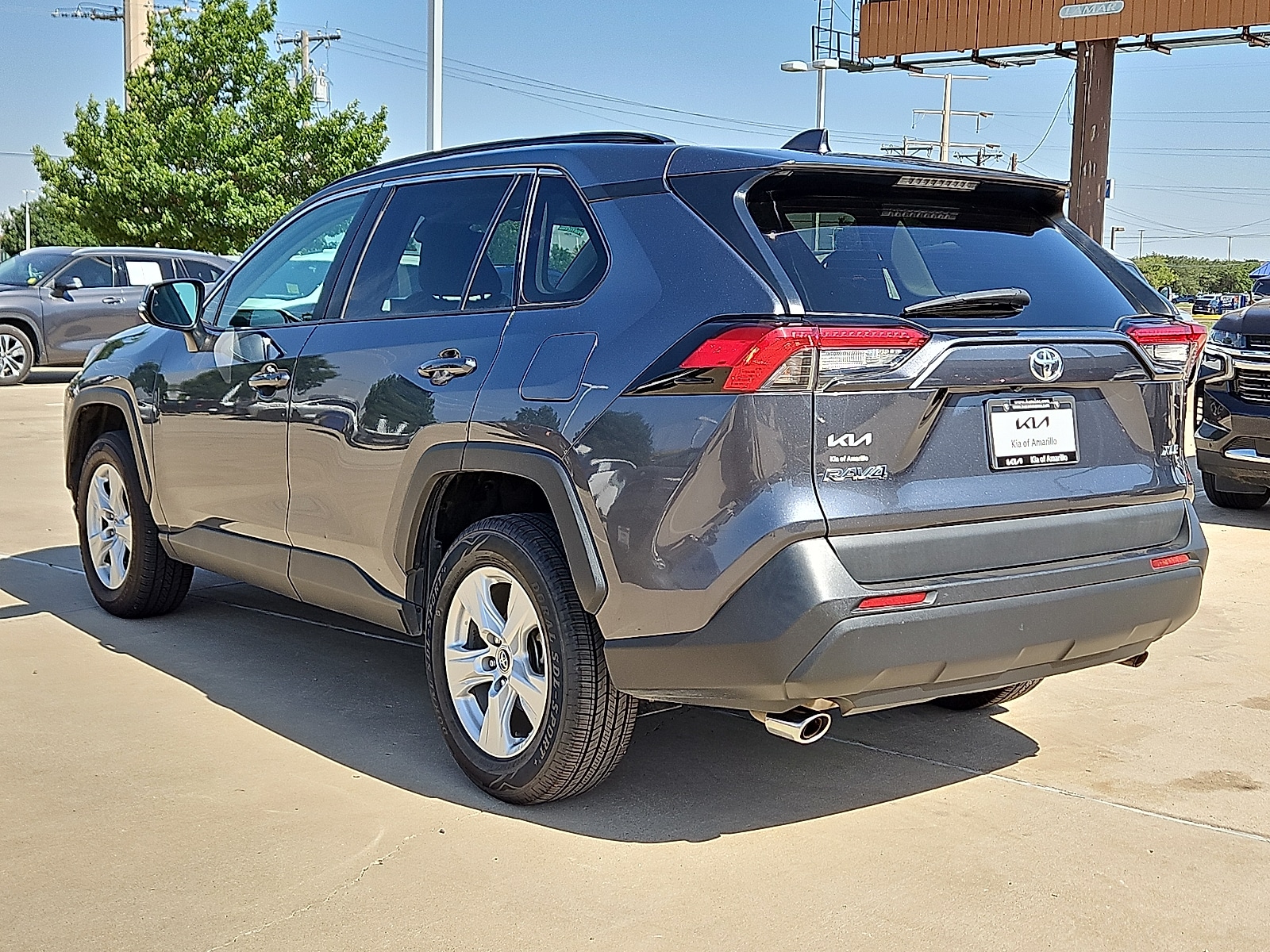 Used 2021 Toyota RAV4 XLE with VIN 2T3W1RFV8MC096431 for sale in Amarillo, TX
