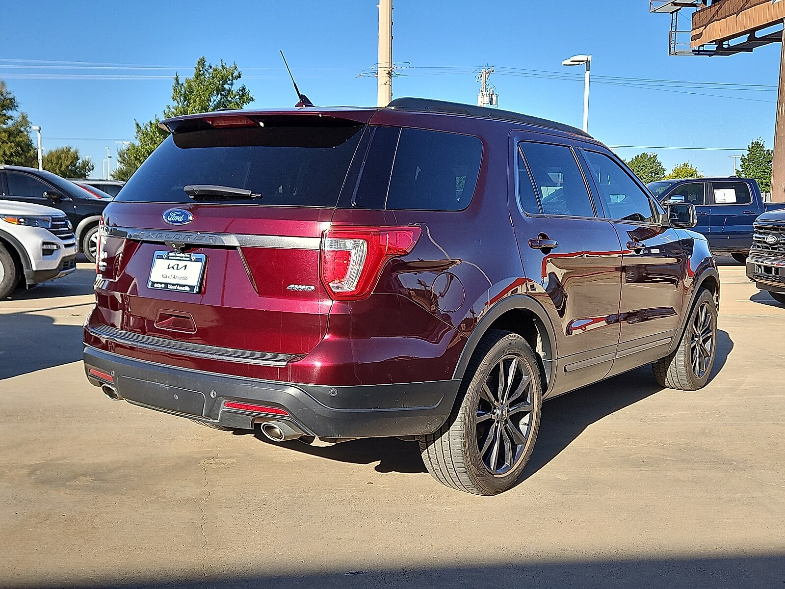 2019 Ford Explorer XLT photo 3