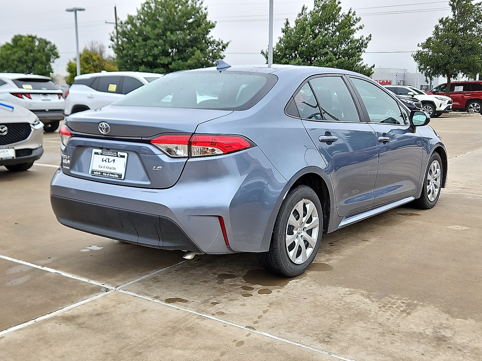2023 Toyota Corolla LE photo 3